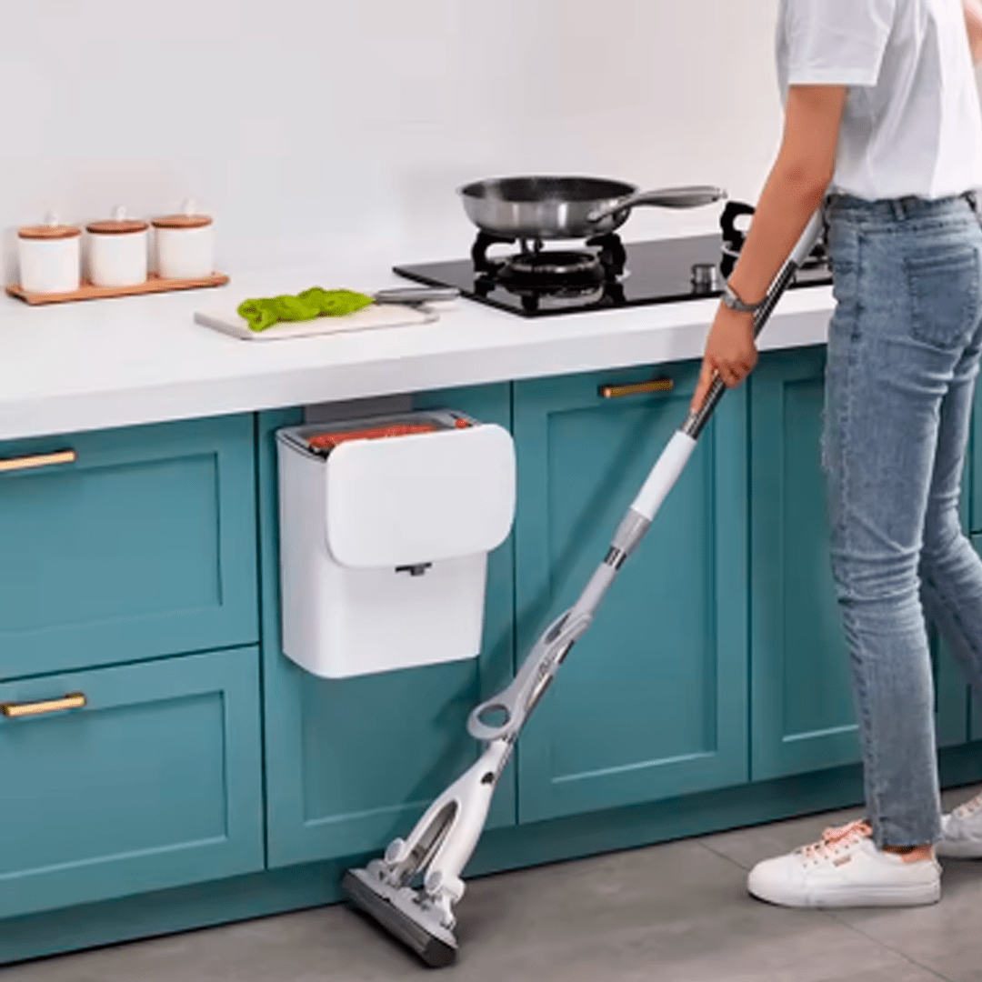 Compact Hanging Trash Can with Lid, 7 Liters – Organization and Convenience at Your Fingertips!